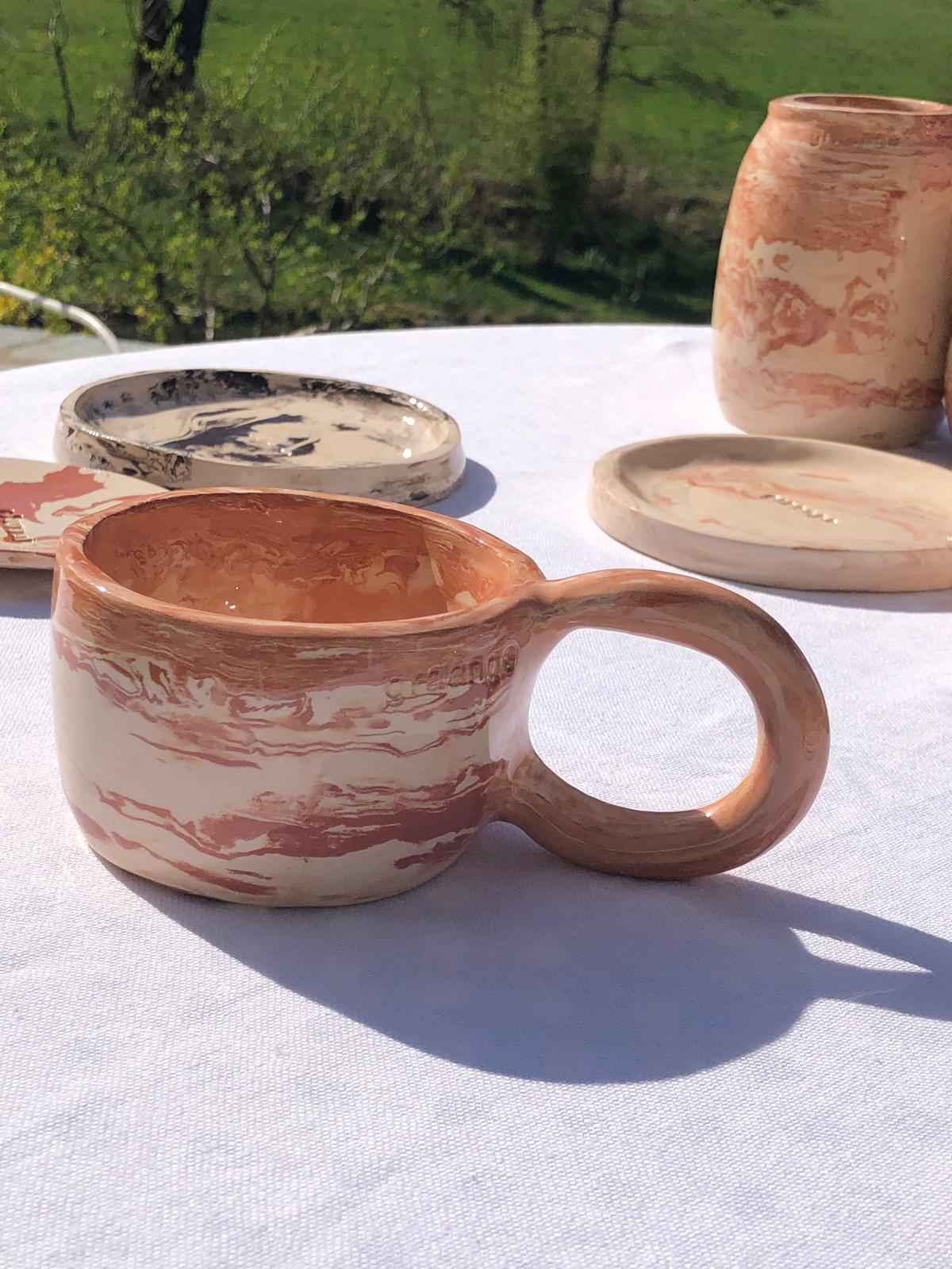 la tasse en rouge & blanc